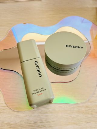 지베르니 밀착 커버 파운데이션 30ml + 밀착 커버 쿠션 본 제품 — 4점을 준 리뷰어가 2023년 9월 올린 사용 사진