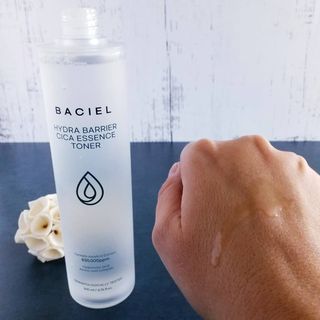 바시엘 BACIEL 바시엘 하이드라 베리어 시카 에센스 토너 — 5점을 준 리뷰어가 2021년 9월 올린 사용 사진