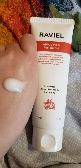 라비엘 모든 피부를 위한 RAVIEL 애플 마일드 필링 젤, 4.1 fl oz, 깊고 부드러운 각질 제거 — 3점을 준 리뷰어가 2022년 8월 올린 사용 사진