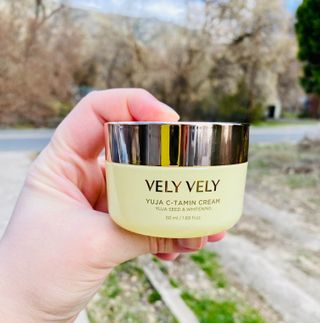 VELY VELY Yuja C-tamin Cream — 2.5점을 준 리뷰어가 2021년 4월 올린 사용 사진