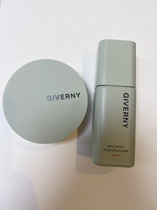 지베르니 밀착 커버 파운데이션 30ml + 밀착 커버 쿠션 본 제품 — 4.5점을 준 리뷰어가 2023년 9월 올린 사용 사진