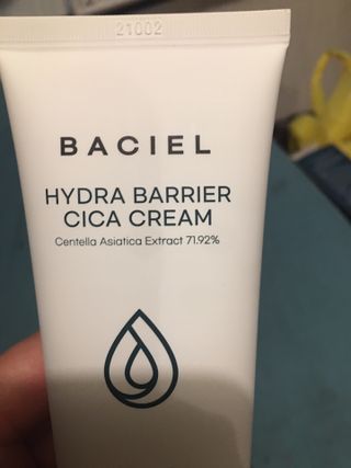 바시엘 BACIEL 바시엘 하이드라 베리어 시카 크림 — 5점을 준 리뷰어가 2021년 8월 올린 사용 사진