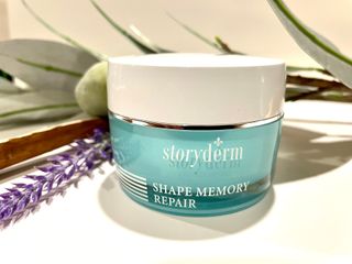 [스토리덤] 타임머신 하이알 1000 30ml + 쉐이프 메모리 리페어 크림 50ml — 5점을 준 리뷰어가 2023년 8월 올린 사용 사진