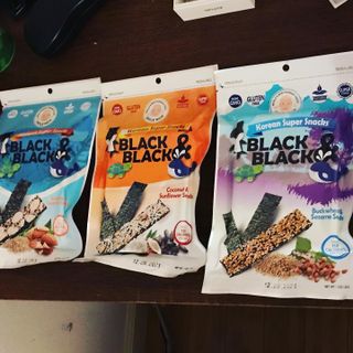 UNCLE NICK 한국 슈퍼 스낵 블랙 &amp; 블랙 김 스낵 — 5점을 준 리뷰어가 2021년 10월 올린 사용 사진