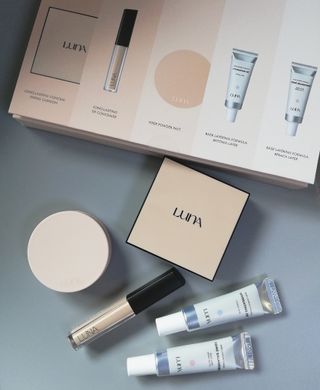 【AK BEAUTY 공식】 도자기 피부 만들기 올인원 베이스 세트 — 4점을 준 리뷰어가 2022년 10월 올린 사용 사진