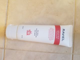 라비엘 모든 피부를 위한 RAVIEL 애플 마일드 필링 젤, 4.1 fl oz, 깊고 부드러운 각질 제거 — 4.5점을 준 리뷰어가 2022년 8월 올린 사용 사진