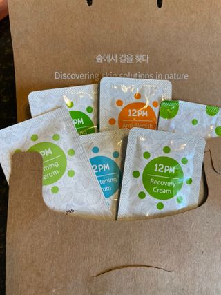 메타포레 12PM  카밍 선스크린 — 5점을 준 리뷰어가 2021년 7월 올린 사용 사진