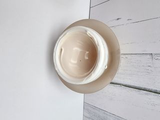 Jutanhak 안티에이징 멜라 크림 50ml / 1.69oz 잡티 &amp; 다크 스팟 케어 하이드레이팅 크림 — 5점을 준 리뷰어가 2022년 11월 올린 사용 사진