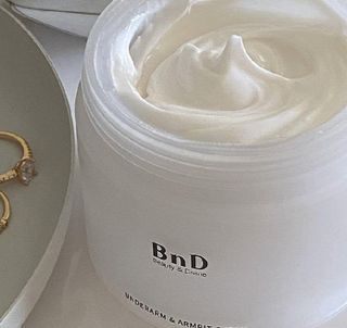 비엔디 2나우[ENG]BnD Body Whitening Underarm Cream — 5점을 준 리뷰어가 2025년 1월 올린 사용 사진