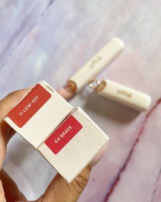 ATHE AUTHENTIC AIRY LIP BALM / 비건립밤 / 어센틱립밤 / 에어리립밤 (수정 요청) — 5점을 준 리뷰어가 2022년 8월 올린 사용 사진