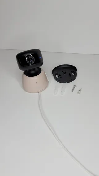 온습도 모니터와 스마트 리모컨이 탑재된 EGLOO cam S4 1080P Wi-Fi 스마트 카메라 — 4.5점을 준 리뷰어가 2021년 9월 올린 사용 사진