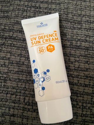 트리티스 US [TREATIS] UV Defence Sun Cream PA+++ / SPF50+ — 5점을 준 리뷰어가 2021년 3월 올린 사용 사진