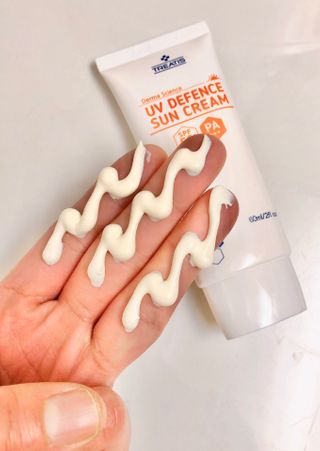 트리티스 US [TREATIS] UV Defence Sun Cream PA+++ / SPF50+ — 4.5점을 준 리뷰어가 2021년 2월 올린 사용 사진