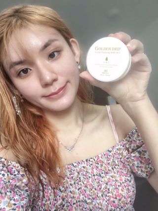 레베코코 골든드립 페이셜 클렌징 밤 26.5 Singapore — 5점을 준 리뷰어가 2021년 8월 올린 사용 사진