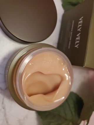 VELY VELY Artemisia Return Cream — 4점을 준 리뷰어가 2021년 4월 올린 사용 사진