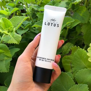 더 퓨어 로터스 제주 식물 선크림 / 제주 연잎 &amp; 동백 미스트 / 순수한 연꽃 어메니티 세트 — 4점을 준 리뷰어가 2022년 9월 올린 사용 사진