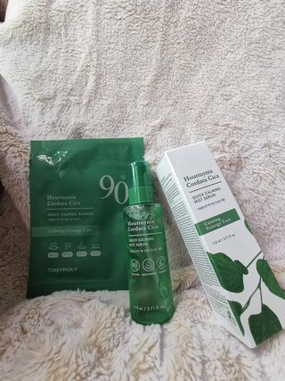 토니모리 어성초시카 퀵 카밍 미스트 세럼 & 어성초시카 퀵 카밍 90 마스크 — 5점을 준 리뷰어가 2022년 8월 올린 사용 사진