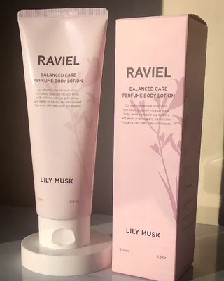 라비엘 RAVIEL 밸런스드 케어 모이스처라이징 퍼퓸 바디 로션 6.8 fl oz (200ml), 릴리 머스크 / 튜브 로즈 — 5점을 준 리뷰어가 2022년 9월 올린 사용 사진