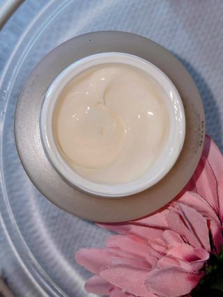 Jutanhak 안티에이징 멜라 크림 50ml / 1.69oz 잡티 &amp; 다크 스팟 케어 하이드레이팅 크림 — 3점을 준 리뷰어가 2022년 11월 올린 사용 사진