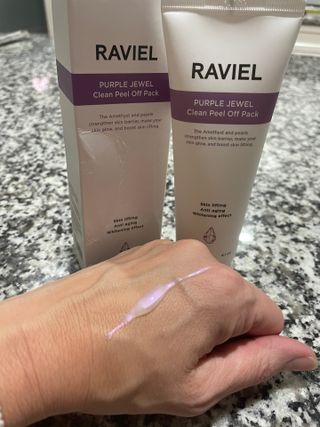 라비엘 RAVIEL 퍼플 쥬얼 클린 필 오프 팩, 마일드 블랙헤드 리무버, 4.1 fl oz(120ml) — 4점을 준 리뷰어가 2022년 9월 올린 사용 사진