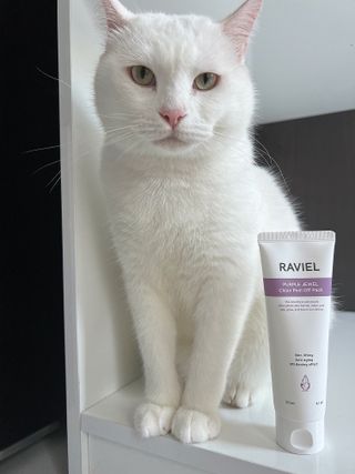 라비엘 RAVIEL 퍼플 쥬얼 클린 필 오프 팩, 마일드 블랙헤드 리무버, 4.1 fl oz(120ml) — 4점을 준 리뷰어가 2023년 4월 올린 사용 사진