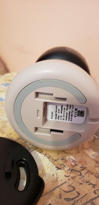 온습도 모니터와 스마트 리모컨이 탑재된 EGLOO cam S4 1080P Wi-Fi 스마트 카메라 — 4.5점을 준 리뷰어가 2021년 9월 올린 사용 사진