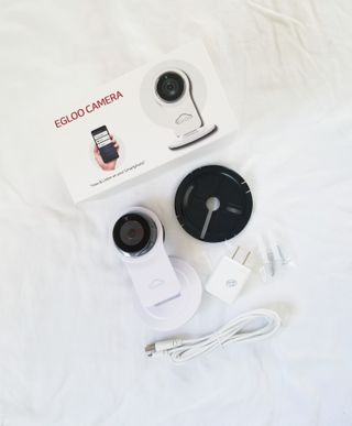 온습도 모니터와 스마트 리모컨이 탑재된 EGLOO cam S4 1080P Wi-Fi 스마트 카메라 — 4점을 준 리뷰어가 2021년 7월 올린 사용 사진