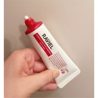 라비엘 아세로라 &amp; 스네일 뮤신 다크 스팟 케어 크림 1.7 fl oz (50ml), 스네일 뮤신 &amp; 히알루론산 — 4점을 준 리뷰어가 2023년 2월 올린 사용 사진