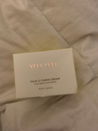 VELY VELY Yuja C-tamin Cream — 4점을 준 리뷰어가 2021년 4월 올린 사용 사진