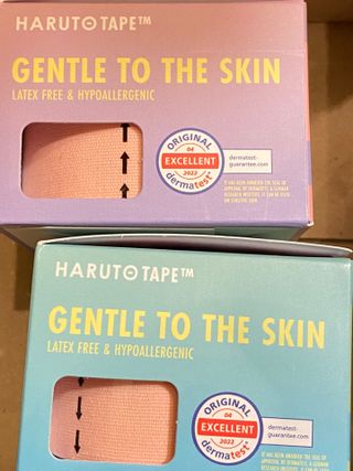 HARUTO 하루토 라이프 UP 엑스트라 센서티브 키네시올로지 테이프 — 4.5점을 준 리뷰어가 2023년 4월 올린 사용 사진