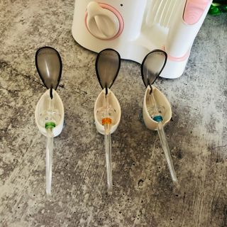 Aquapick AQ-350 물 Flosser 전기 치과 수조 치아 용 전문 구강 세정기 — 4점을 준 리뷰어가 2022년 4월 올린 사용 사진