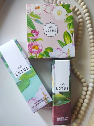 더 퓨어 로터스 제주 식물 선크림 / 제주 연잎 &amp; 동백 미스트 / 순수한 연꽃 어메니티 세트 — 5점을 준 리뷰어가 2022년 10월 올린 사용 사진