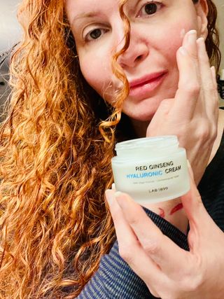 랩1899 [LAB1899] Red Ginseng Hyaluronic cream — 4.5점을 준 리뷰어가 2024년 3월 올린 사용 사진
