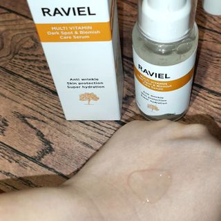 라비엘 멀티 비타민 다크 스팟 &amp; 블레미쉬 케어 페이스 세럼 모든 피부용 1.7 fl oz — 4점을 준 리뷰어가 2022년 12월 올린 사용 사진