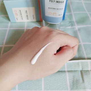 제주인디 폴리인디고 브라이트닝 선크림 — 5점을 준 리뷰어가 2021년 6월 올린 사용 사진