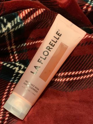 라플로렐 프로방스 로즈 폼클렌저 — 5점을 준 리뷰어가 2022년 4월 올린 사용 사진