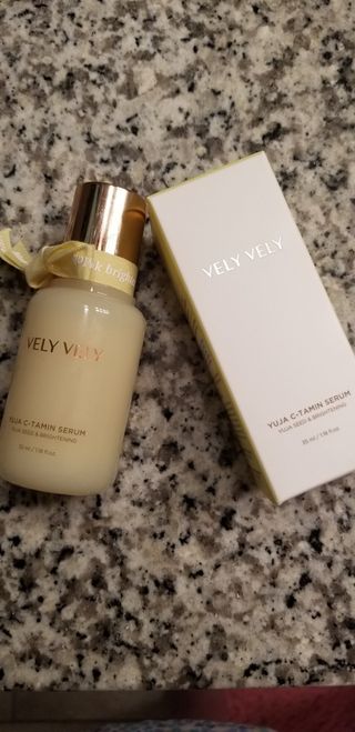 VELY VELY Yuja C-Tamin Serum — 5점을 준 리뷰어가 2021년 4월 올린 사용 사진