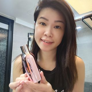 Re:NK 리엔케이 핑크 볼륨 래디언스 컬러크림 — 5점을 준 리뷰어가 2021년 12월 올린 사용 사진