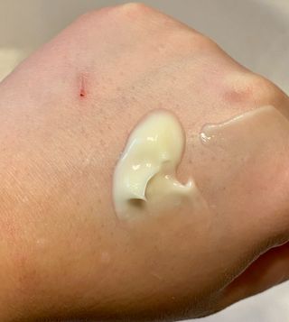 VELY VELY Yuja C-tamin Cream — 2.5점을 준 리뷰어가 2021년 4월 올린 사용 사진