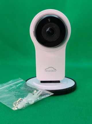 온습도 모니터와 스마트 리모컨이 탑재된 EGLOO cam S4 1080P Wi-Fi 스마트 카메라 — 1점을 준 리뷰어가 2021년 6월 올린 사용 사진