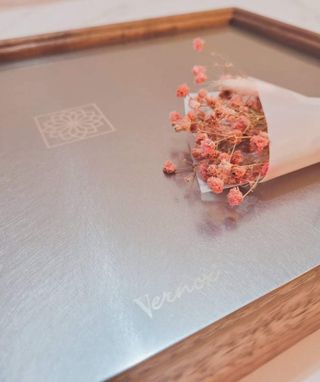 [버녹스] 트레이+홈&amp;리빙+스테인리스/월넛 우드, S400250mm / L450300mm, 골드/실버+1EA — 5점을 준 리뷰어가 2021년 8월 올린 사용 사진