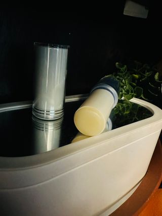 산심 명연수 멀티 스틱 밤 0.38oz 수분 스틱 집중 주름 케어 — 5점을 준 리뷰어가 2023년 5월 올린 사용 사진