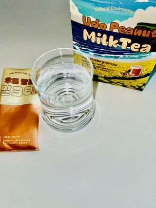 느랑풀 USA_ [neurangpul] JEJU UDO PEANUT MILKTEA 30g*10 — 5점을 준 리뷰어가 2025년 7월 올린 사용 사진