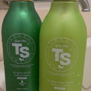 ゴールドプラスセット(シャンプー500g x 1ea/トリートメント500ml X 1ea) — 4점을 준 리뷰어가 2023년 3월 올린 사용 사진