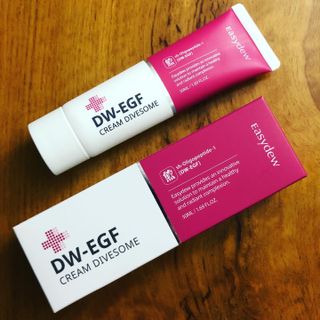 이지듀 DW-EGF 크림 다이브썸 1.69 Fl.Oz — 4점을 준 리뷰어가 2021년 8월 올린 사용 사진