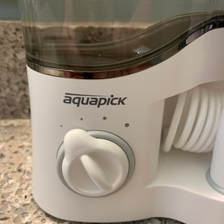 Aquapick AQ-350 물 Flosser 전기 치과 수조 치아 용 전문 구강 세정기 — 4.5점을 준 리뷰어가 2022년 5월 올린 사용 사진