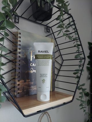 라비엘 머그워트 그린머드 팩투폼 페이스 클렌저, 4.1fl oz(120ml), 2-in-1 멀티 클렌저 — 5점을 준 리뷰어가 2022년 9월 올린 사용 사진