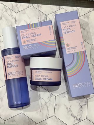 네오젠 더마로지 시카 리페어 스네일 에센스 100ml+ 크림 50g 세트 — 5점을 준 리뷰어가 2022년 8월 올린 사용 사진