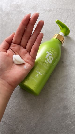 ゴールドプラスセット(シャンプー500g x 1ea/トリートメント500ml X 1ea) — 5점을 준 리뷰어가 2023년 3월 올린 사용 사진