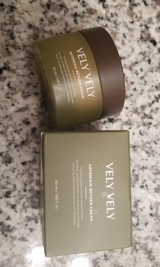 VELY VELY Artemisia Return Cream — 5점을 준 리뷰어가 2021년 4월 올린 사용 사진